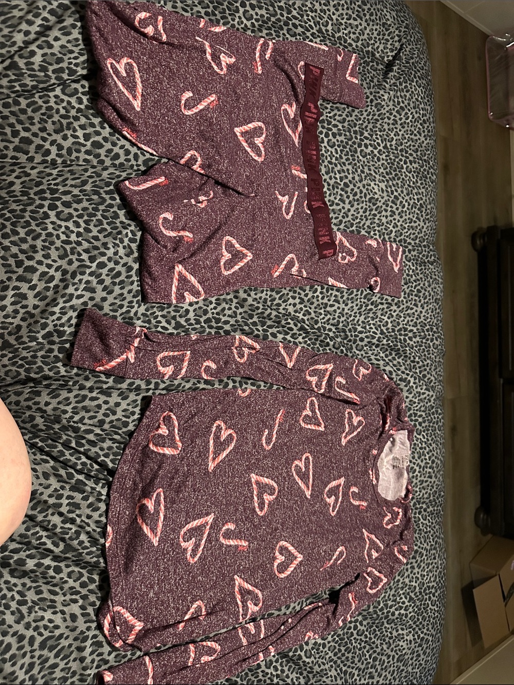 PINK Victoria's Secret Maroon Heart Print Pajama Set XS